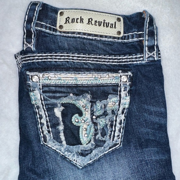 Rock Revival Crop Jeans - Picture 1 of 4